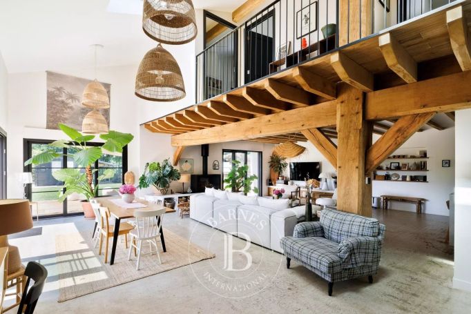 A vendre MAISON  5 PIECES 210 M2  BIAUDOS