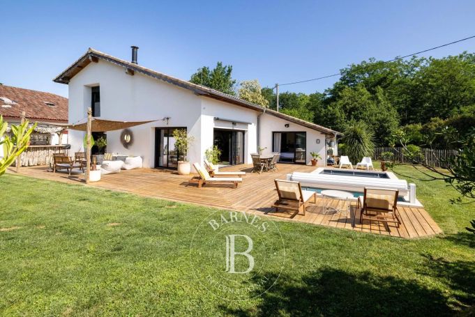 A vendre MAISON  5 PIECES 210 M2  BIAUDOS