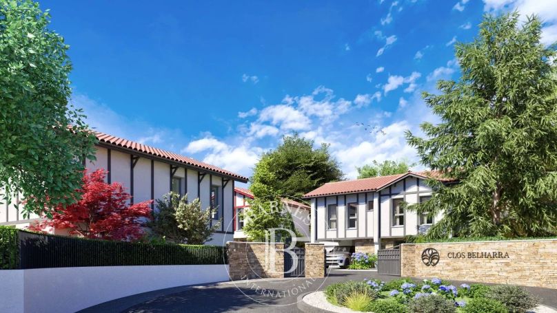 A vendre MAISON  5 PIECES 156 M2 BORD DE MER ANGLET