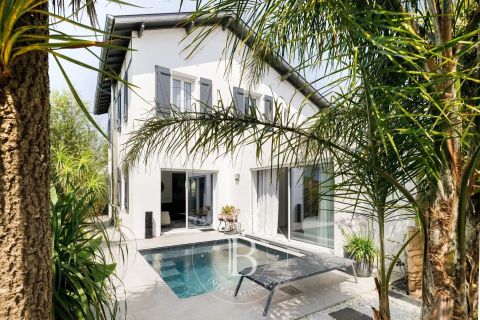 A vendre MAISON  5 PIECES 127 M2 BORD DE MER ANGLET