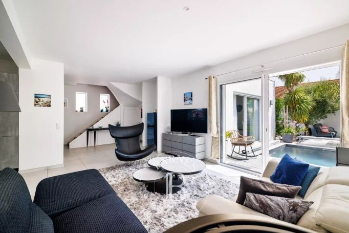 A vendre MAISON  5 PIECES 127 M2 BORD DE MER ANGLET