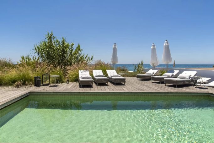 A vendre PENTHOUSE DE PRESTIGE  TERRASSE PIEDS DANS L'EAU MARBELLA