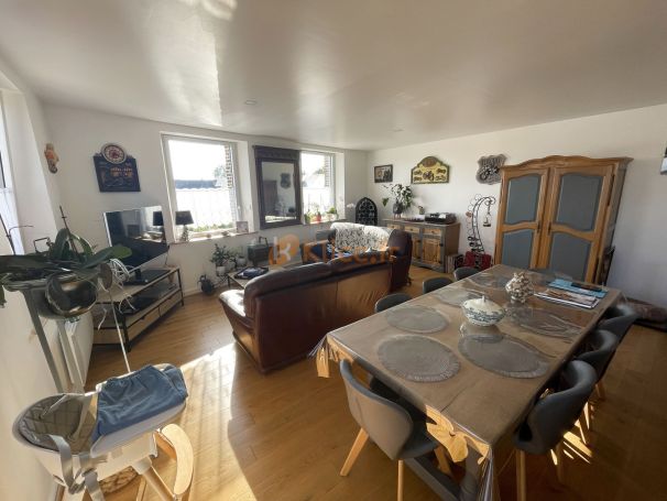A vendre APPARTEMENT T3 90 M2 BORD DE MER FECAMP MER COMMERCES