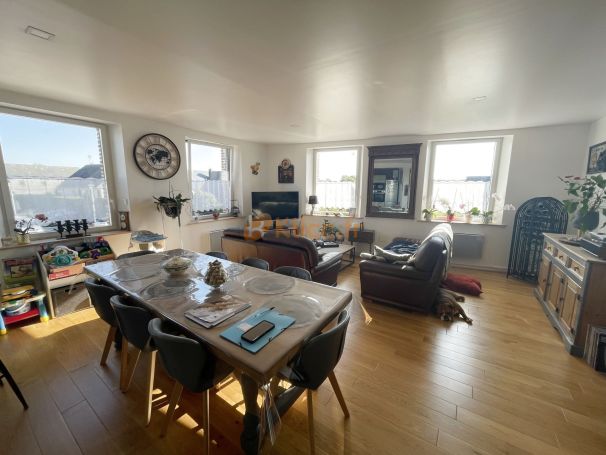 A vendre APPARTEMENT T3 90 M2 BORD DE MER FECAMP MER COMMERCES