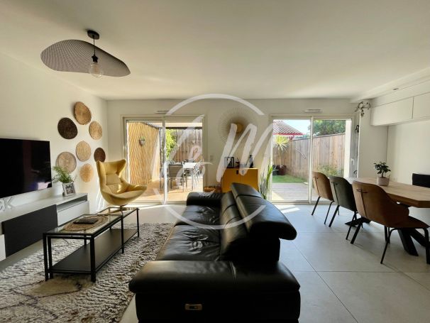 A vendre MAISON  4 PIECES 106 M2 BORD DE MER LANTON