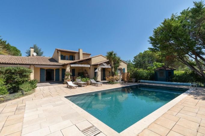 A louer MAISON  DE MAîTRE  CLERMONT L HERAULT