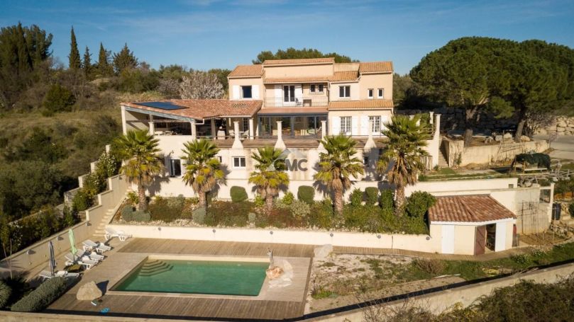 A louer MAISON  DE MAîTRE  CLERMONT L HERAULT