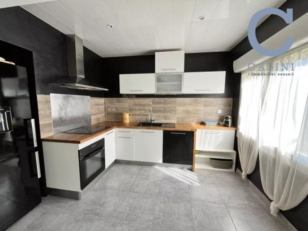 A louer MAISON  4 PIECES 82 M2  LA CALMETTE