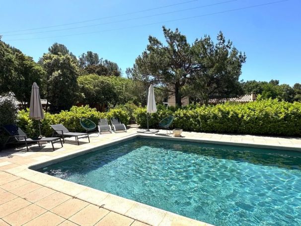 A louer MAISON  7 PIECES 210 M2  ROGNES