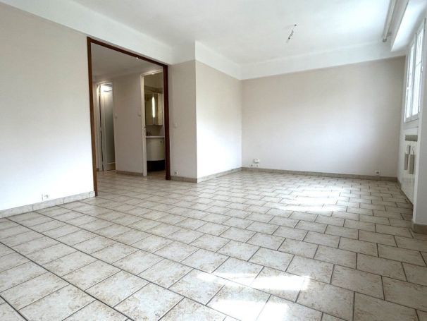 A louer APPARTEMENT DE PRESTIGE T3 55 M2 BORD DE MER NICE