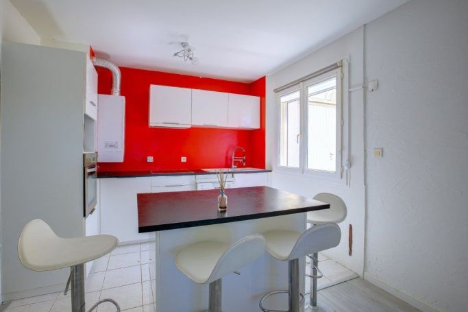 A louer APPARTEMENT T3 60 M2 BORD DE MER NICE