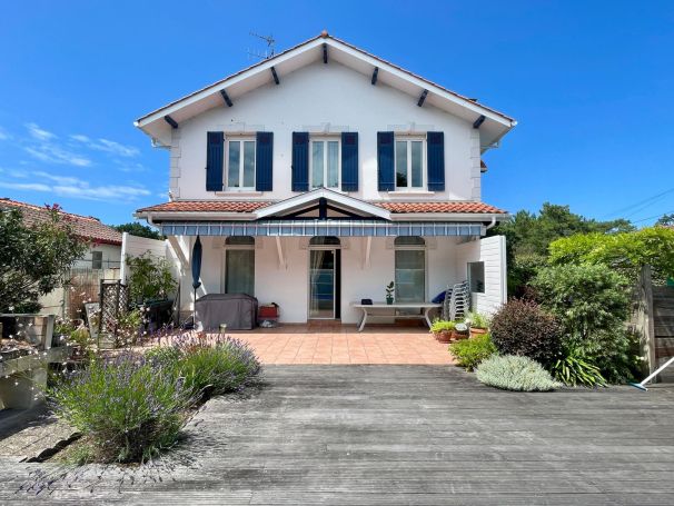 A vendre MAISON  6 PIECES 135 M2  SOORTS HOSSEGOR Centre ville - Lac