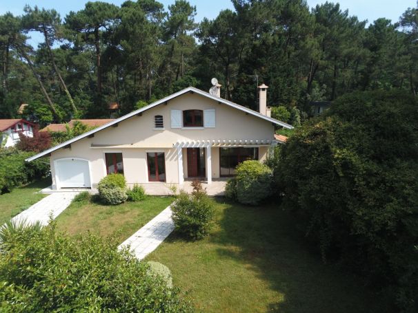 A vendre MAISON  6 PIECES 150 M2  SOORTS HOSSEGOR