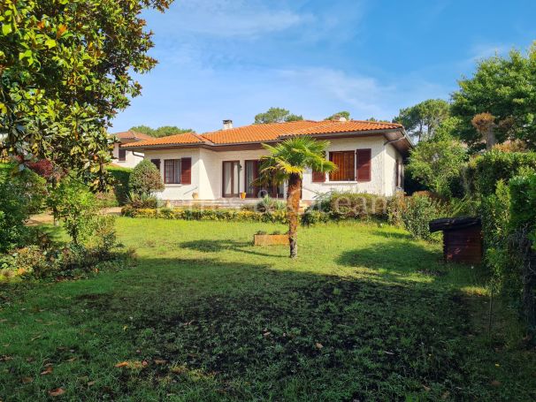 A vendre MAISON  5 PIECES 111 M2  SOORTS HOSSEGOR