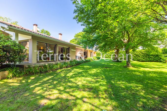 A louer MAISON  9 PIECES 301 M2  SOORTS HOSSEGOR commerces