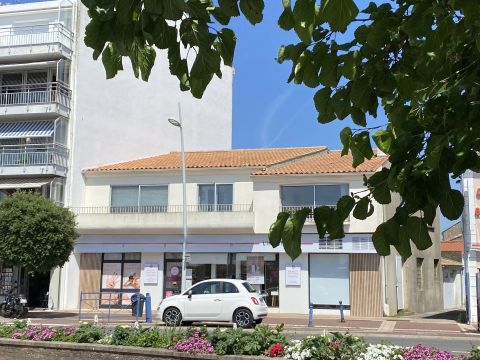 A vendre Face a la Vie, 2 appartements et leurs dependances 85800 Saint-Gilles-Croix-de-Vie