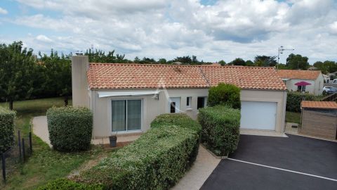 A vendre MAISON  5 PIECES 108 M2  ANGLES