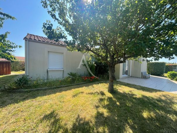 A vendre MAISON  5 PIECES 108 M2  ANGLES