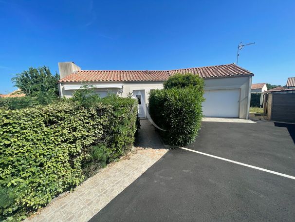 A vendre MAISON  5 PIECES 108 M2  ANGLES