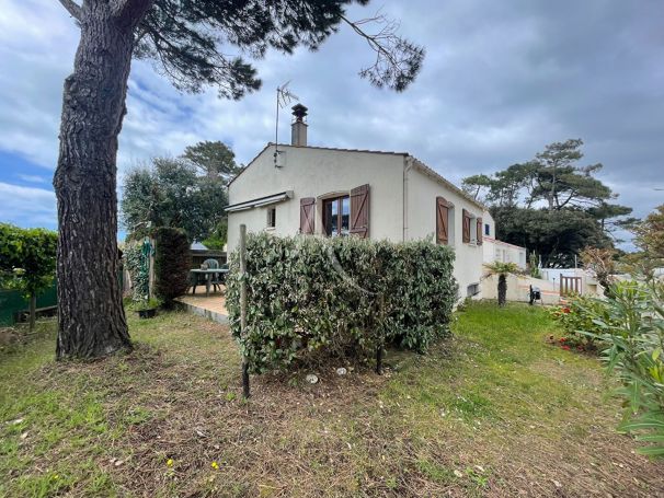 A vendre MAISON  5 PIECES 127 M2 BORD DE MER JARD SUR MER