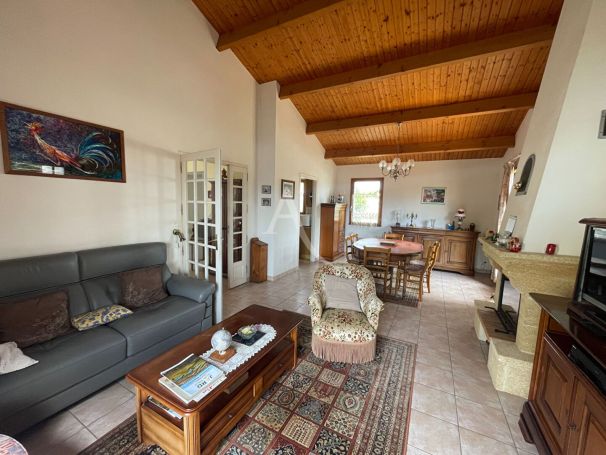 A vendre MAISON  5 PIECES 127 M2 BORD DE MER JARD SUR MER