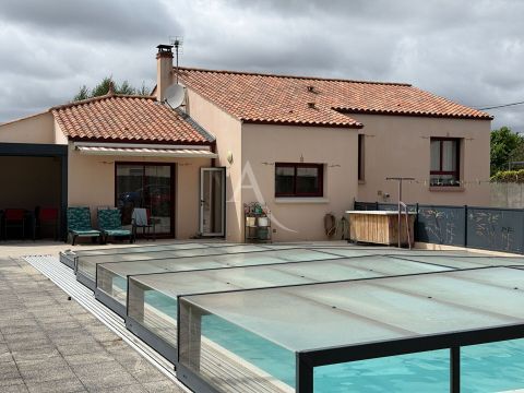A vendre MAISON  5 PIECES 130 M2 BORD DE MER TALMONT SAINT HILAIRE