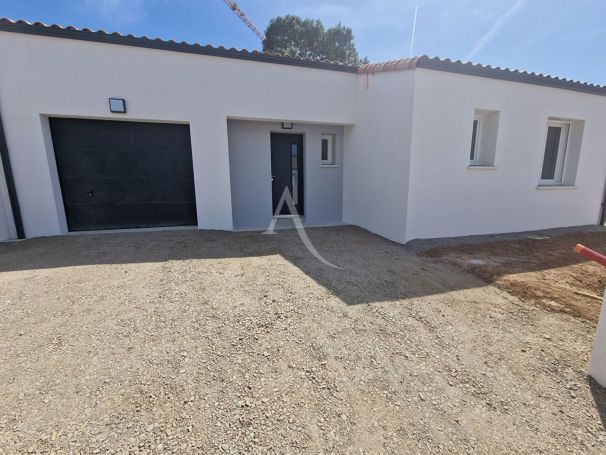 A vendre MAISON  5 PIECES 91 M2 BORD DE MER TALMONT SAINT HILAIRE