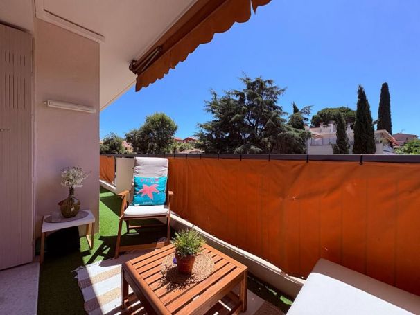 A louer APPARTEMENT T2 50 M2 BORD DE MER CAGNES SUR MER
