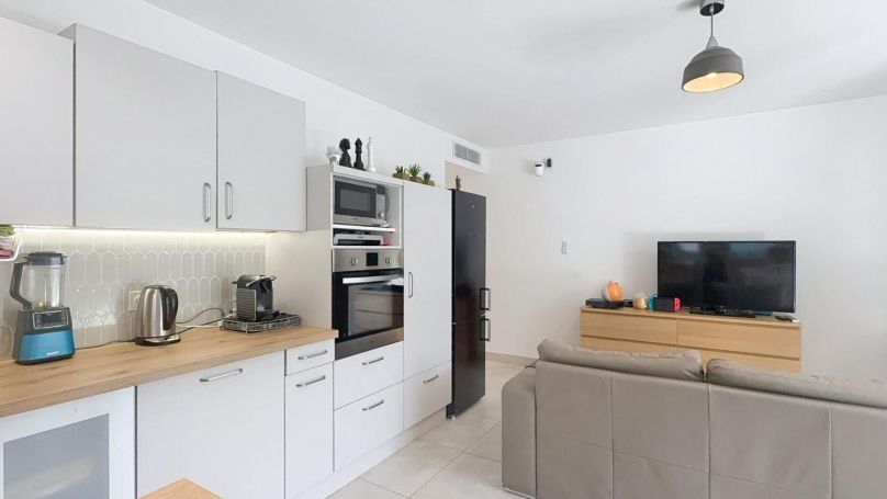A louer APPARTEMENT T3 63 M2 TERRASSE BORD DE MER VILLENEUVE LOUBET