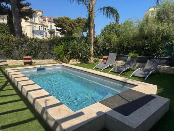 A louer MAISON  CONTEMPORAINE VUE MER CANNES