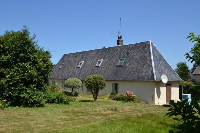 A vendre LONGèRE  7 PIECES 117 M2 BORD DE MER NEVILLE