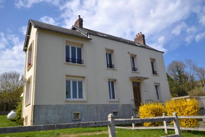 A vendre Maison divisée en 3 logements Veulettes sur mer, la mer à  pied
