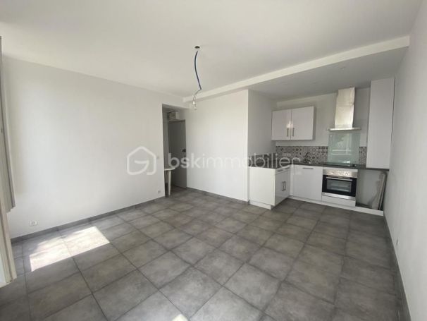 A louer APPARTEMENT NEUF T2 35 M2 BORD DE MER TOULON