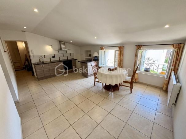 A louer APPARTEMENT T3 52 M2  TRANS EN PROVENCE