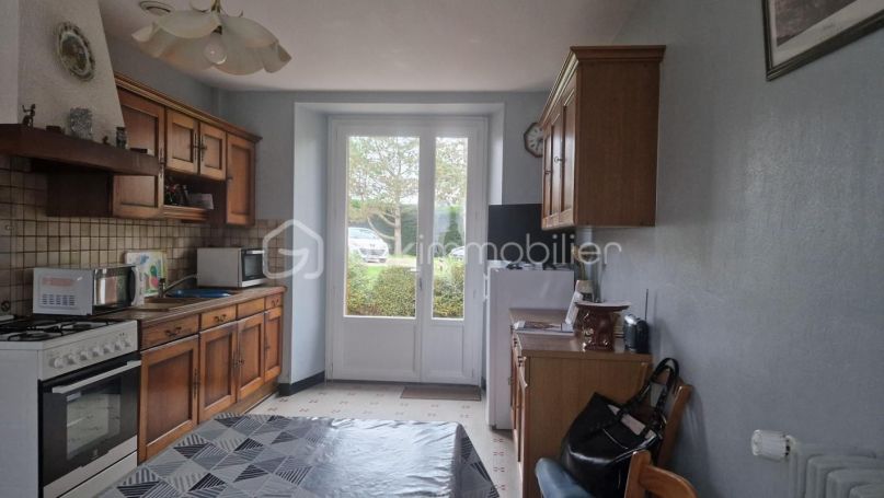 A vendre LONGèRE  3 PIECES 81 M2  PETIT MARS