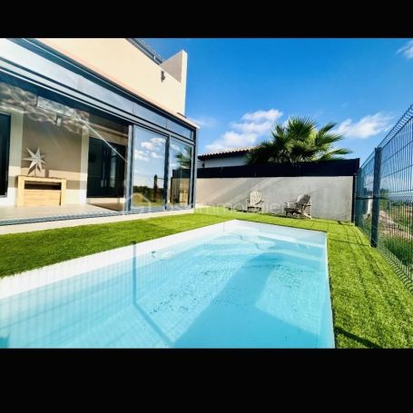 A louer MAISON  5 PIECES 85 M2  MONTBLANC