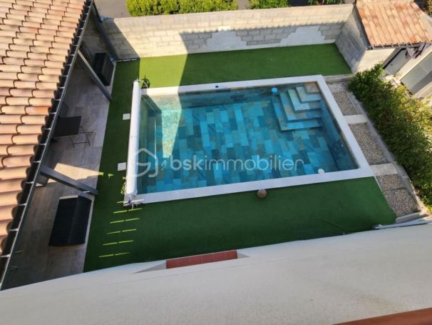 A louer MAISON  5 PIECES 179 M2  AUMES