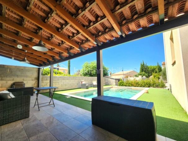 A louer MAISON  5 PIECES 179 M2  AUMES