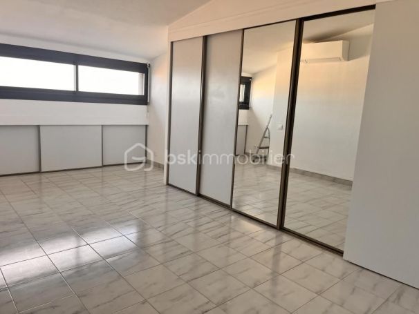 A louer APPARTEMENT DUPLEX NEUF T3 53 M2 BORD DE MER VALRAS PLAGE
