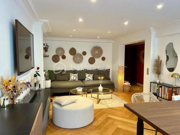 A louer APPARTEMENT DE PRESTIGE T2 62 M2 BORD DE MER NICE