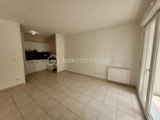 A louer APPARTEMENT T2 45 M2  BRUGES