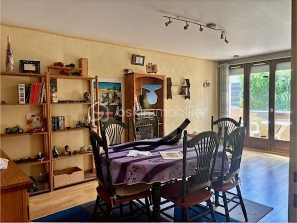 A louer APPARTEMENT T3 65 M2  PETIT COURONNE