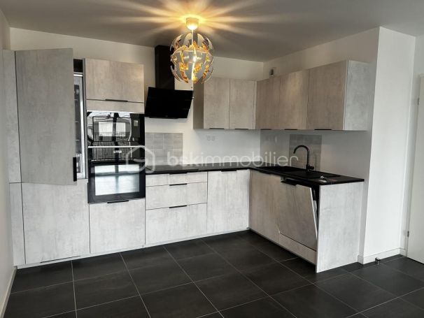 A louer APPARTEMENT T3 62 M2  BORDEAUX