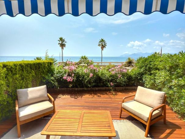 A louer APPARTEMENT DE PRESTIGE T2 40 M2 TERRASSE VUE MER CANNES