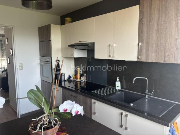 A louer APPARTEMENT T4 73 M2  PAU