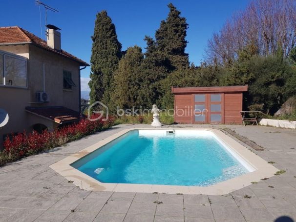 A louer MAISON  8 PIECES 149 M2 BORD DE MER NICE
