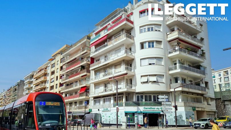 A louer APPARTEMENT T4 83 M2 BORD DE MER NICE