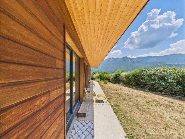A louer MAISON  5 PIECES 131 M2  TAVACO