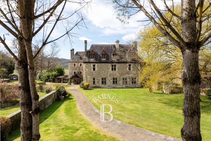A vendre APPARTEMENT  640 M2  ORTHEZ
