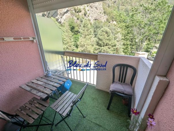 A louer STUDIO  22 M2 TERRASSE  VERNET LES BAINS